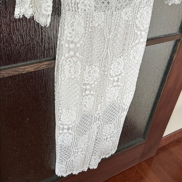 Alexis natural white lace dress size Large. - Picture 15 of 17